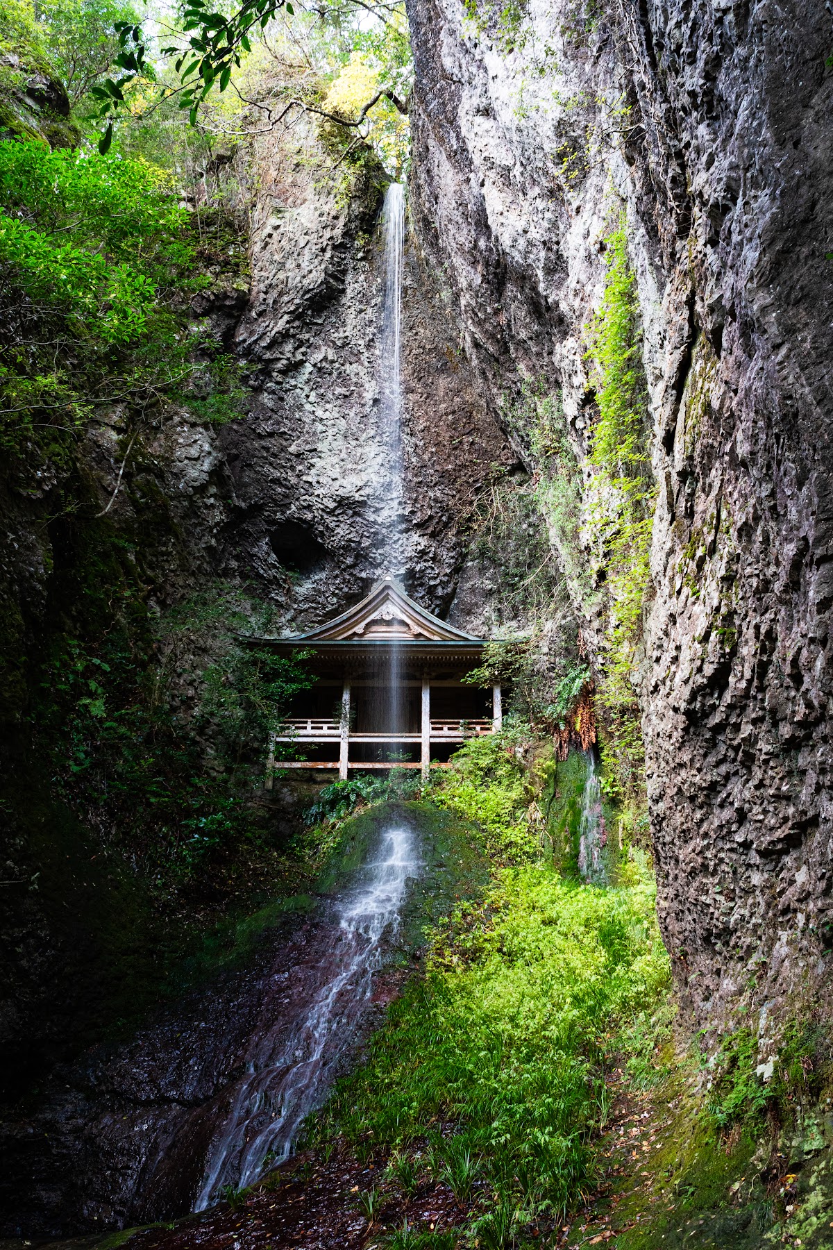 Wanidutsu Temple (Izumo City, Shimane Prefecture)