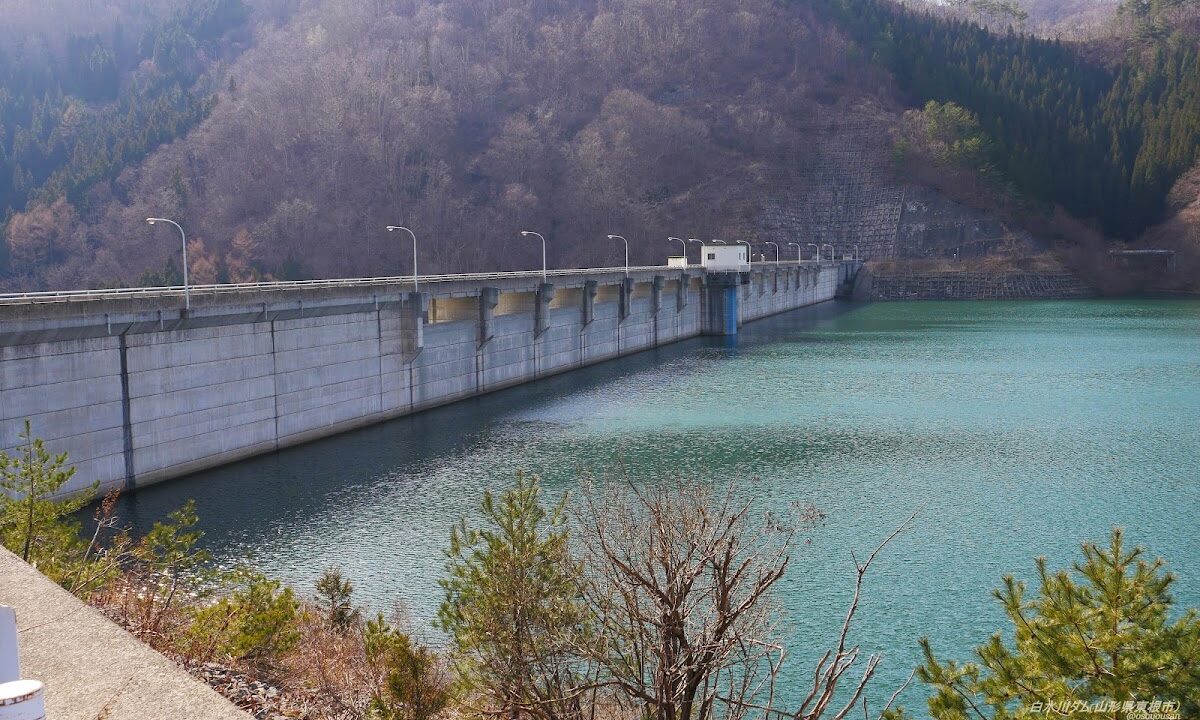 Lake Pier Hakumizu