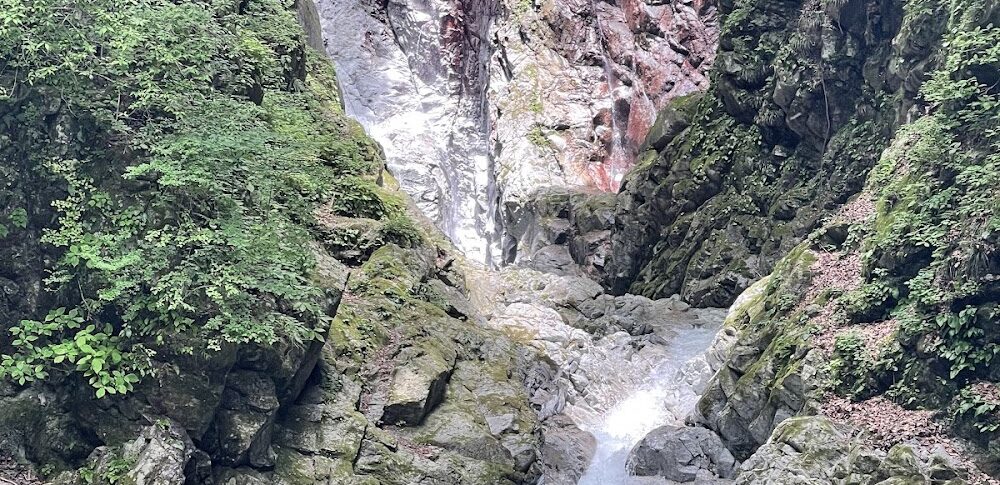 尾白川渓谷（山梨県）