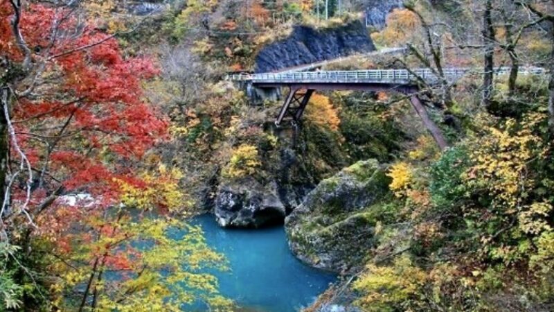 中津川渓谷・秋山郷（新潟県）