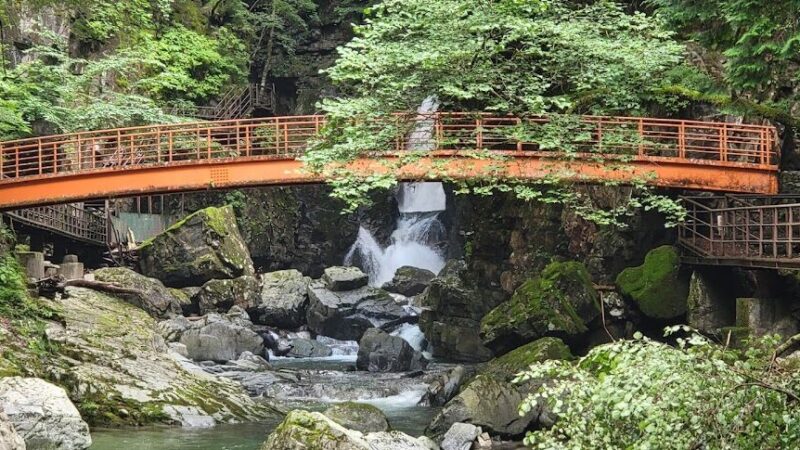 小坂の滝めぐり（岐阜県）