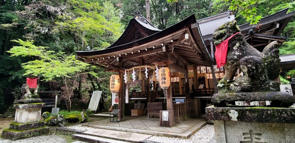 Namiichi Shrine (Nara Prefecture)